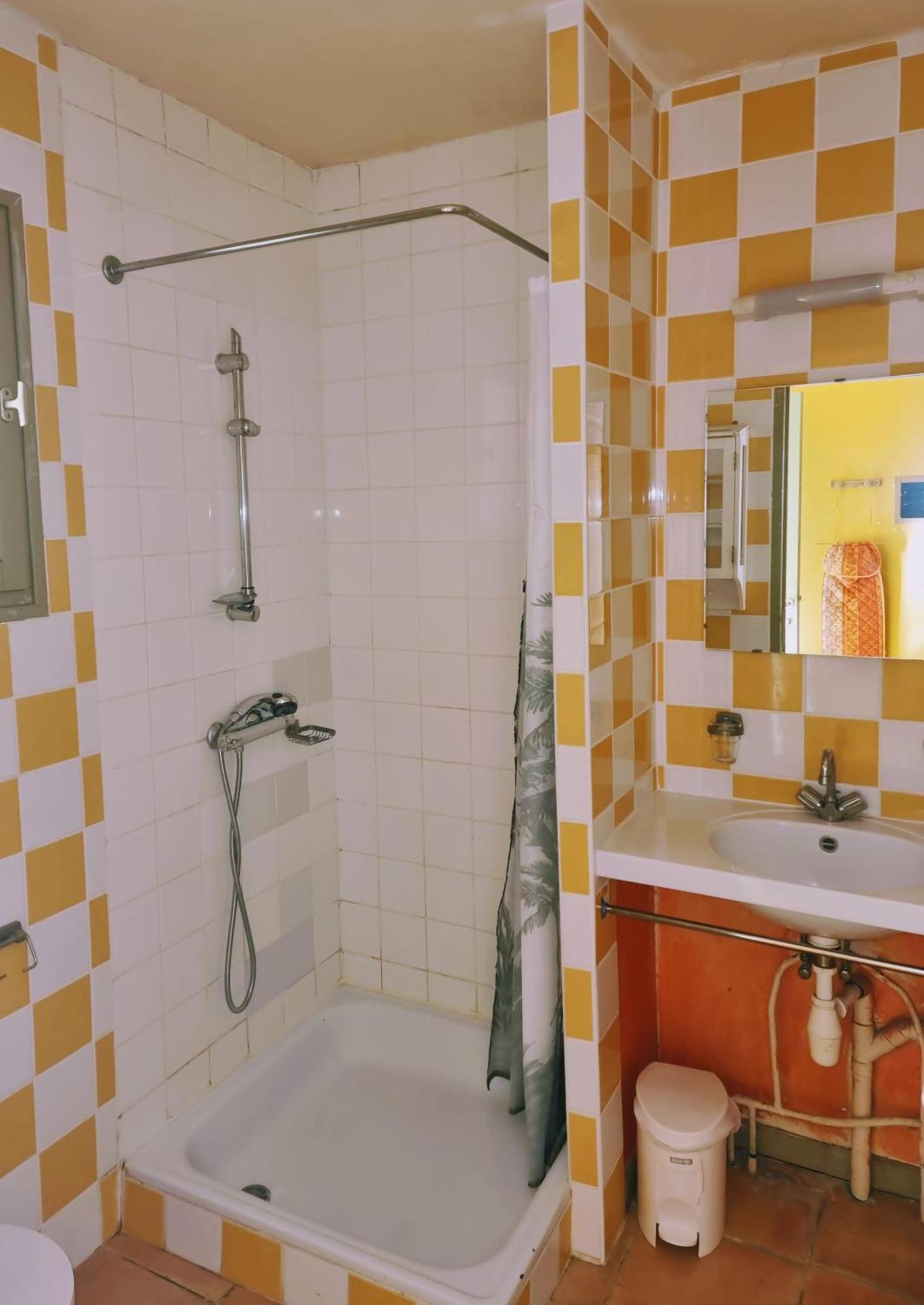 Pousterle De Sabran - Piscine & Hammam Apartman Szoba fotó