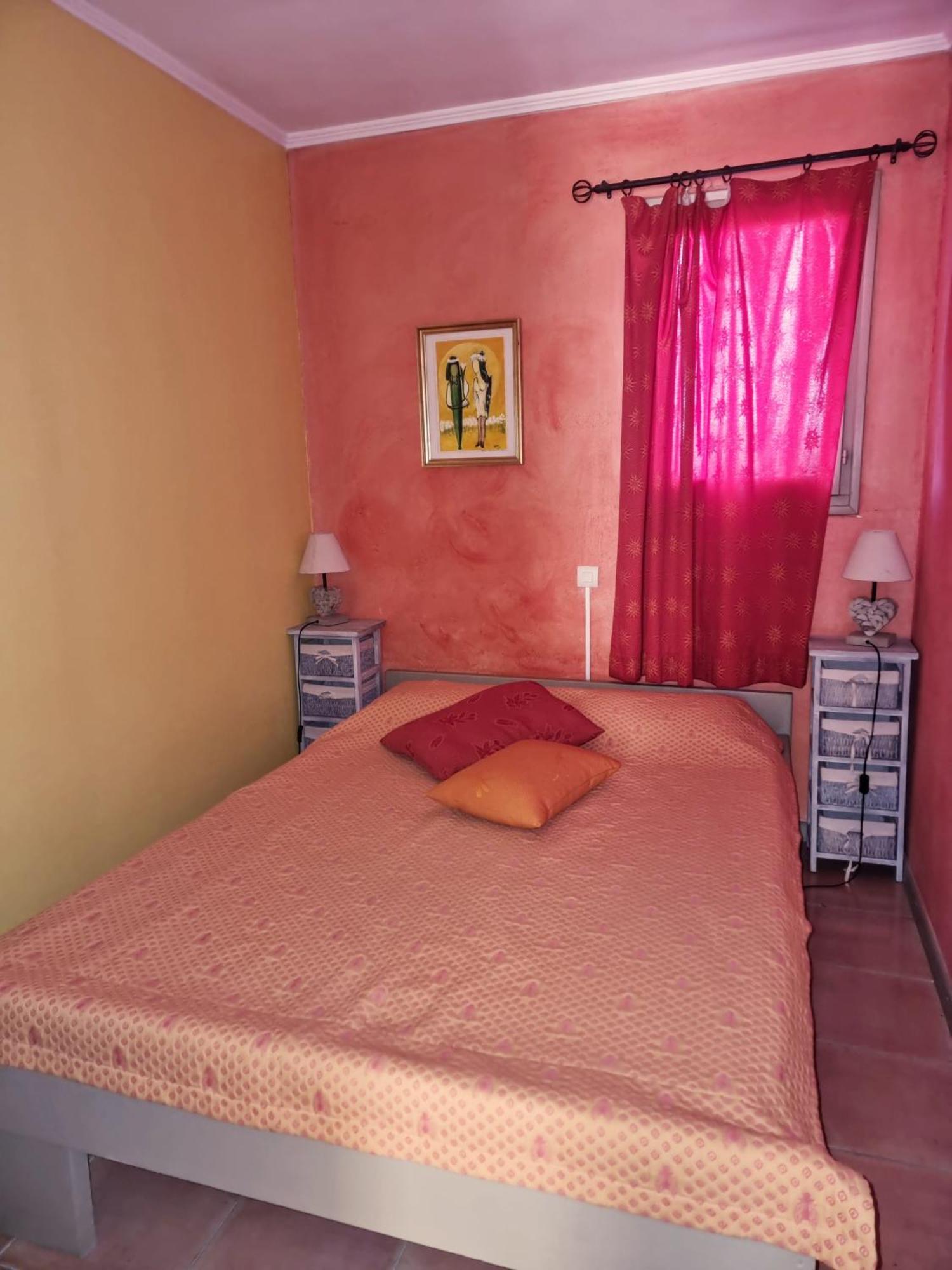 Pousterle De Sabran - Piscine & Hammam Apartman Szoba fotó