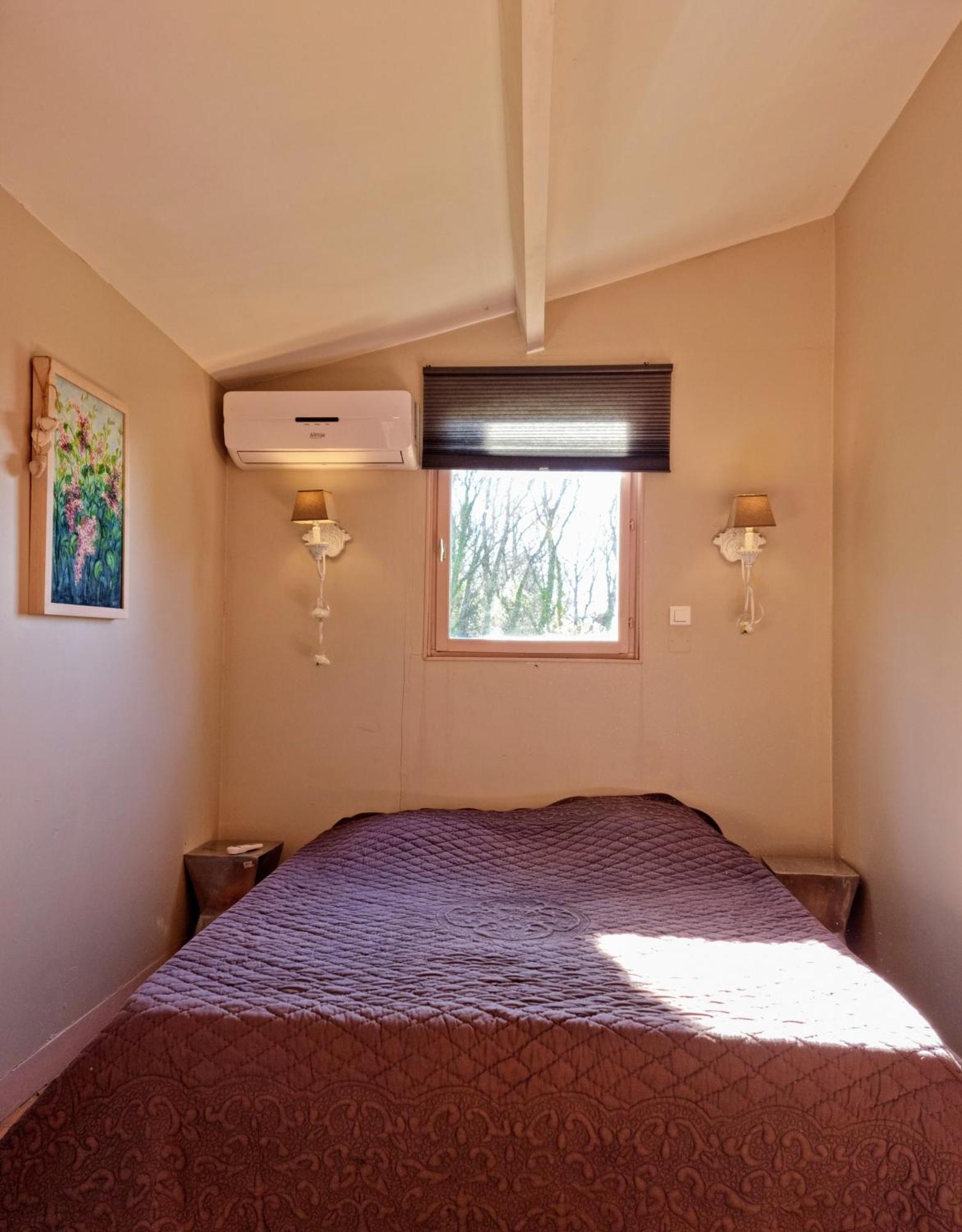 Pousterle De Sabran - Piscine & Hammam Apartman Szoba fotó