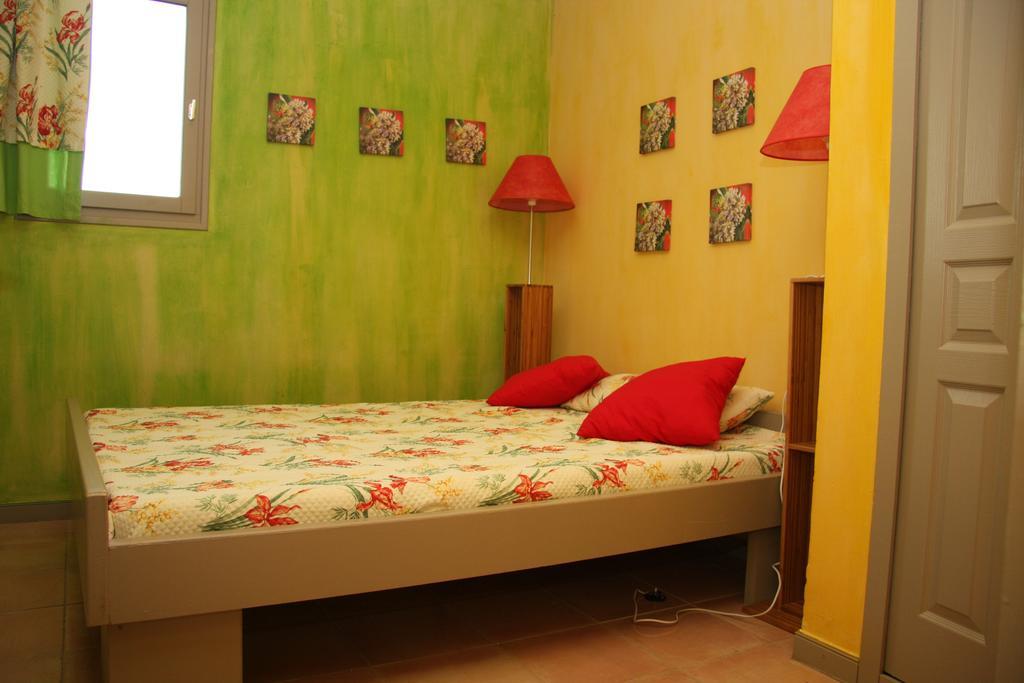 Pousterle De Sabran - Piscine & Hammam Apartman Kültér fotó